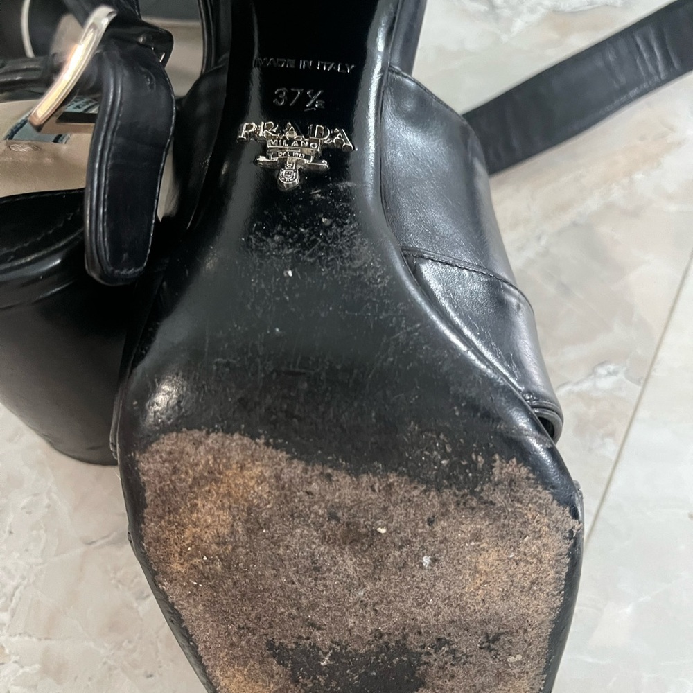 Prada Black Sandals with Modern Architectural Design - Picture 5 of 6